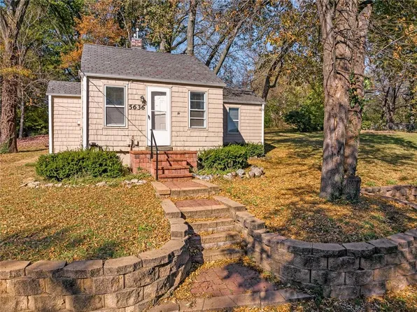 5636 Hayes St, Merriam, KS 66203