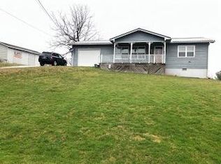 96 Chapel Rd, Fayetteville, WV 25840