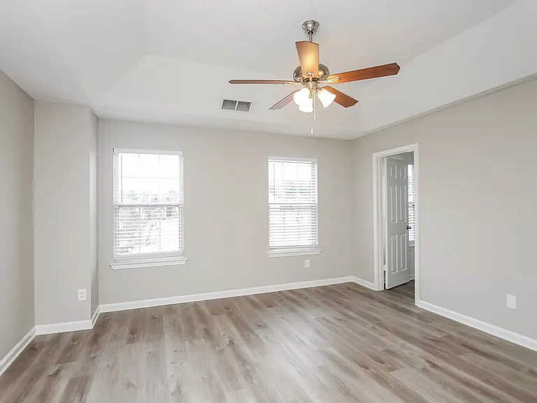 4040 Brookfield Way — Photo 8