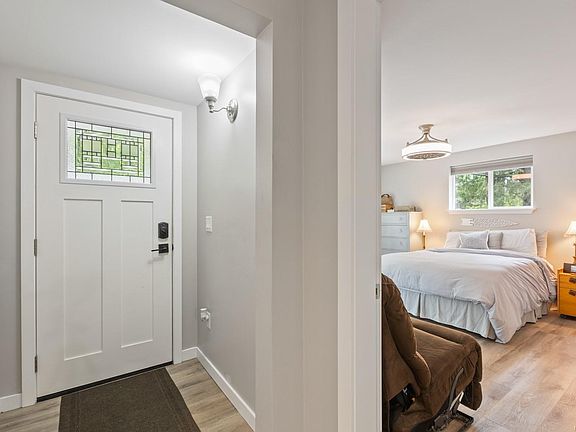 3rd image of 3671 Thomson Rd