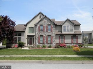 1119 Chadwick Cir, Hummelstown, PA 17036