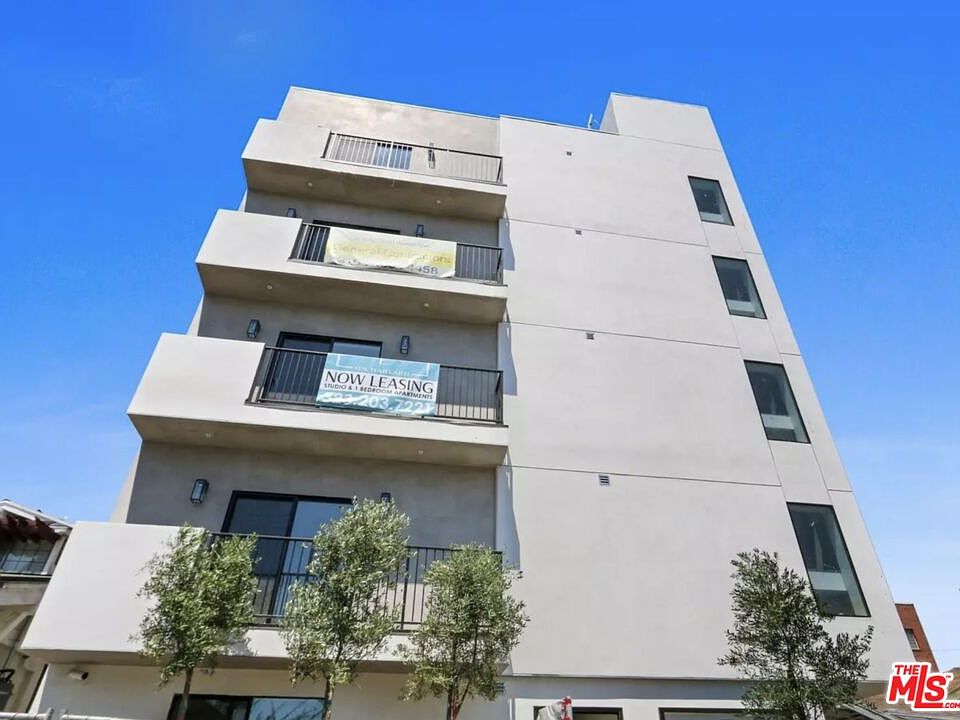 Building Photo 4