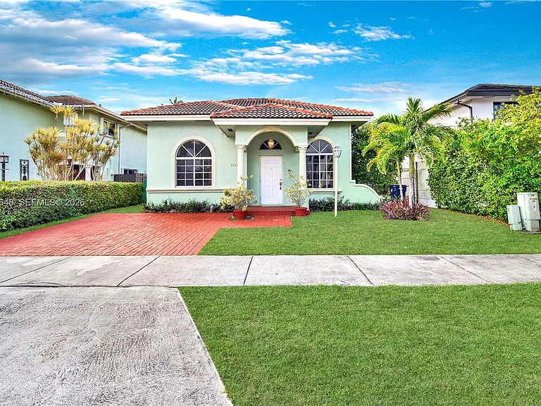 14138 SW 164th Ter — Photo 10