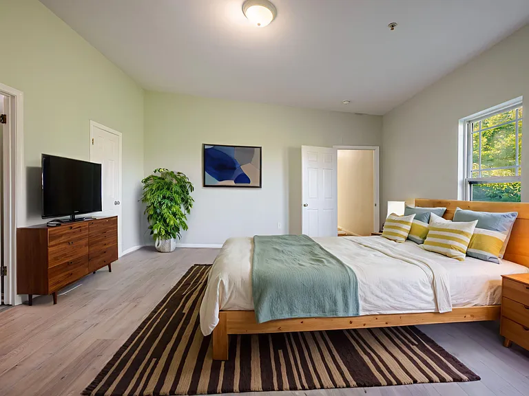 1405 Howard Rd SE #A — Photo 9