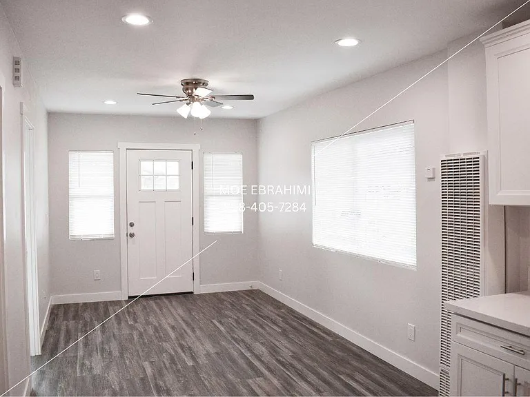 4170 Franklin Ave — Photo 6