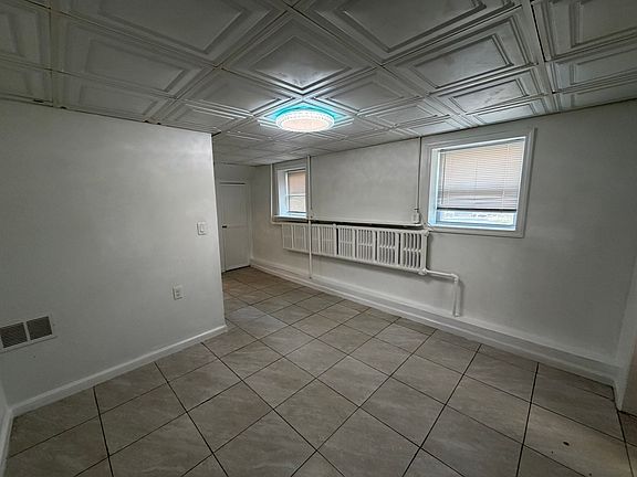 5th image of 607 S 7th St Floor 1