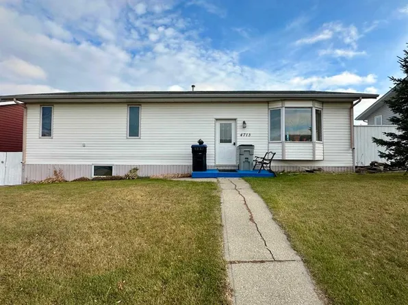 4713 W 43rd St, Mayerthorpe, AB T0E 1N0