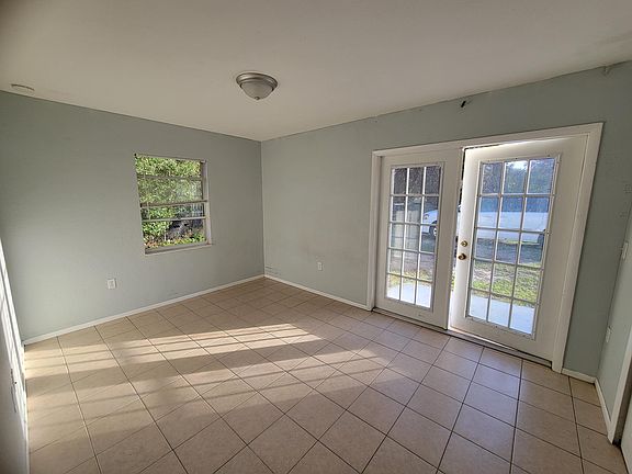 5th image of 107 1/2 Garrison Dr