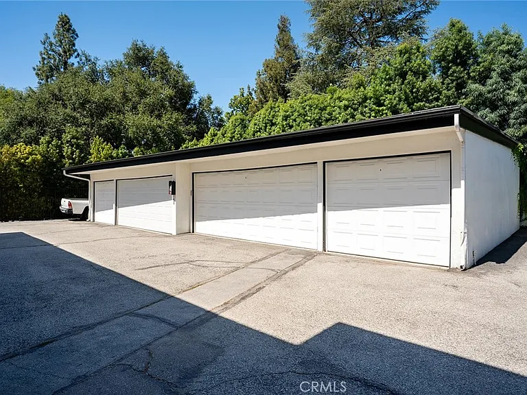 681 S Orange Grove Blvd #3 — Photo 15