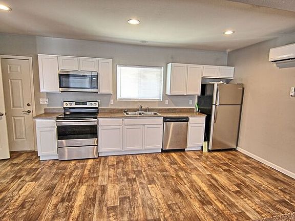 4th image of 115 Curry Dr APT 10