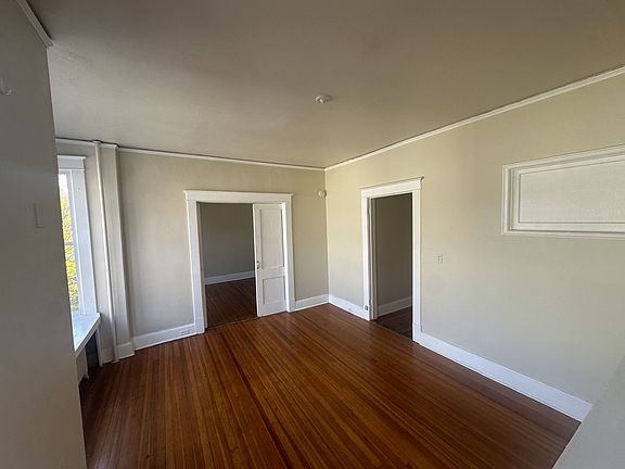 3rd image of 176 Chestnut St #10573765