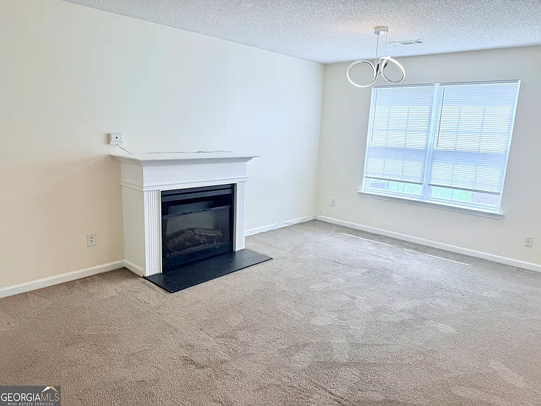 7232 April Ct — Photo 3