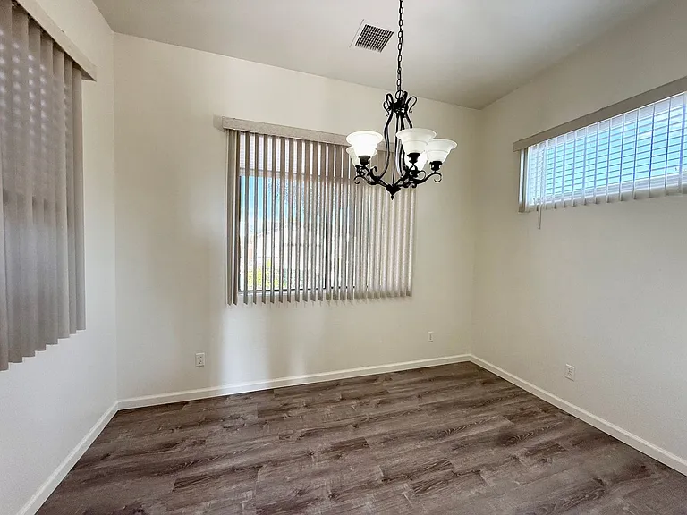 4649 N Kirkwood Ave — Photo 7