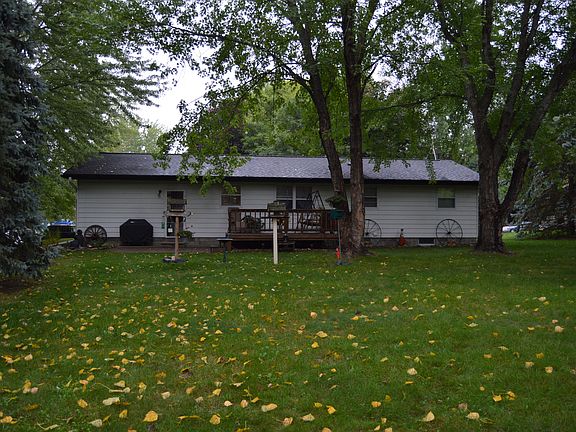 3rd image of 1427 Meadowlark Ln