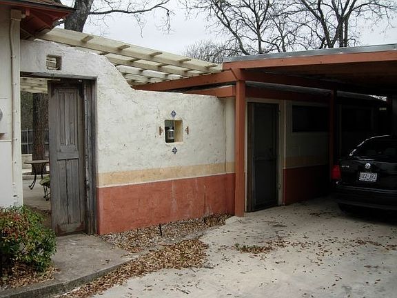 2nd image of 418 Lowry St #S