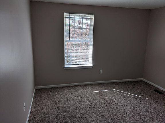 5th image of 44411 Newburyport Dr