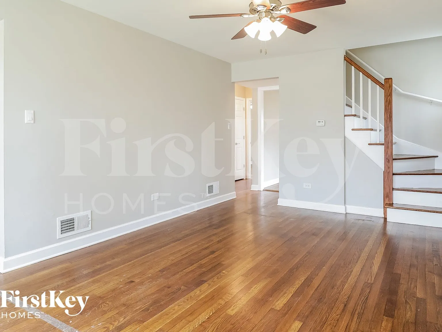 4 bed, 2.0 bath, 1356 sqft, $3,075 — Photo 4