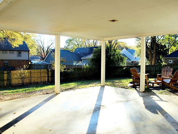 3rd image of 175 York Haven Dr