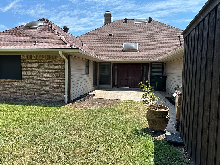 6513 Elkhurst Dr — Photo 16