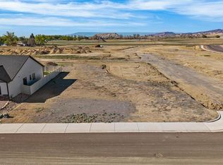 13 Pinewood St #1, Montrose, CO 81401