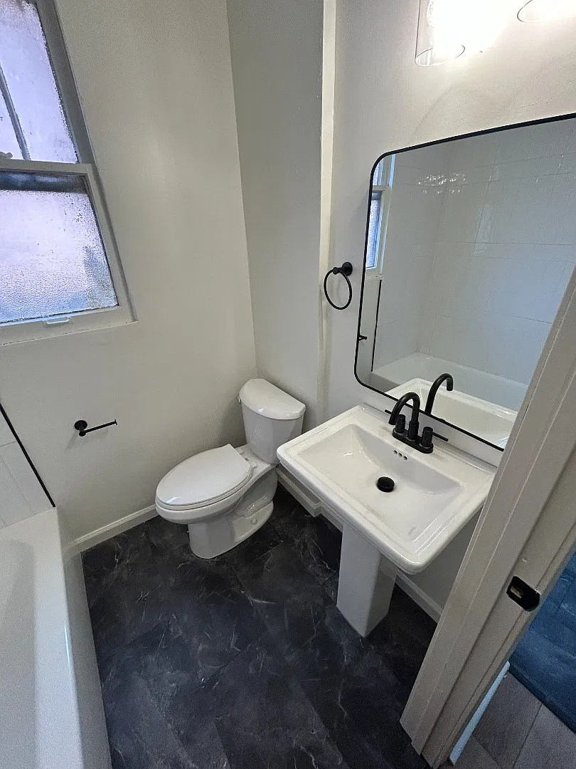 Fully Renovated 1-Bedroom unit in Bevo Mill! (Off Street Parking) — Photo 4