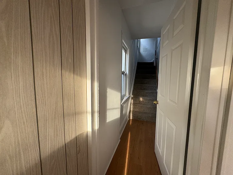 12 Alexander Pl #2 — Photo 2