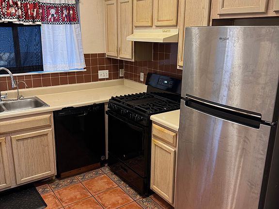 3rd image of 4719 Castleman Dr