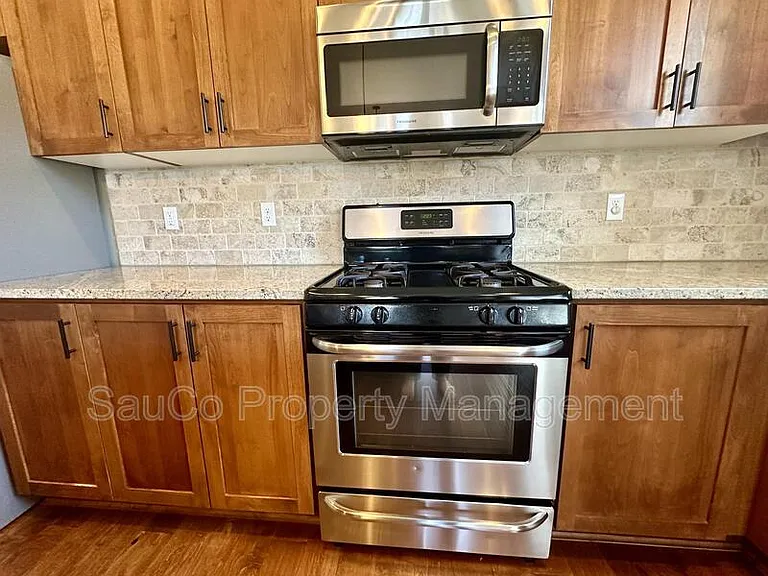 456 SW 203rd Ter — Photo 7