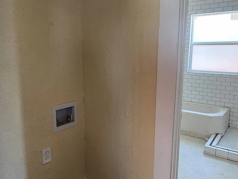 3312 Montana Ave — Photo 7