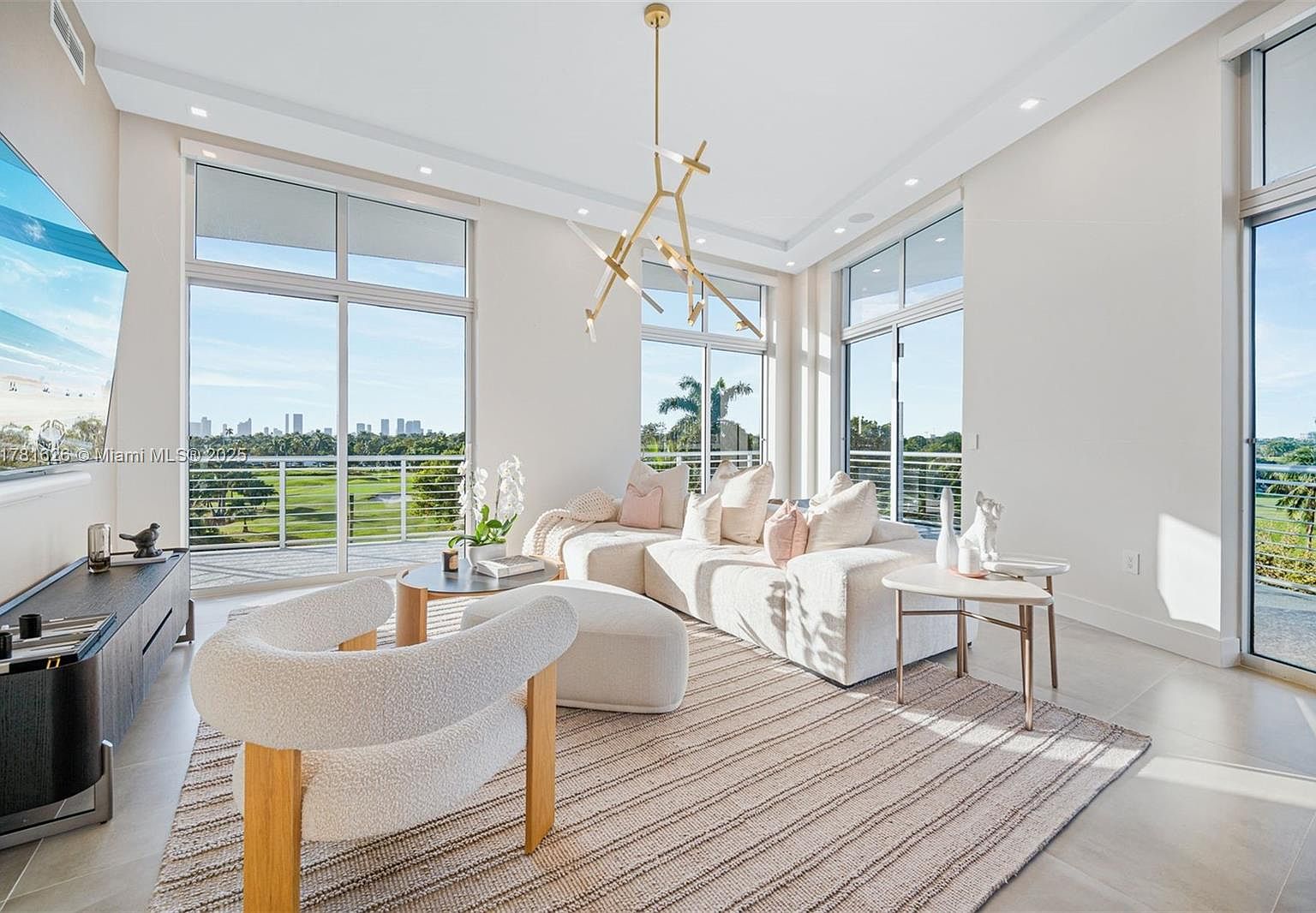 2001 Meridian Ave APT 514