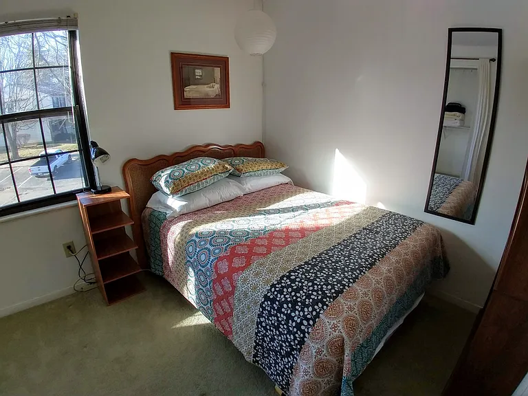 544 E Graham Pl — Photo 4