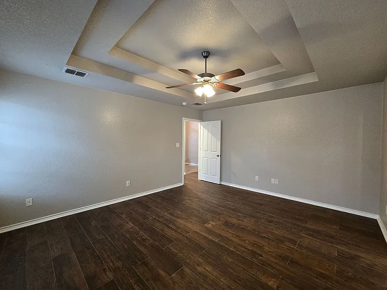 5609 Hunters Ridge Trl — Photo 12
