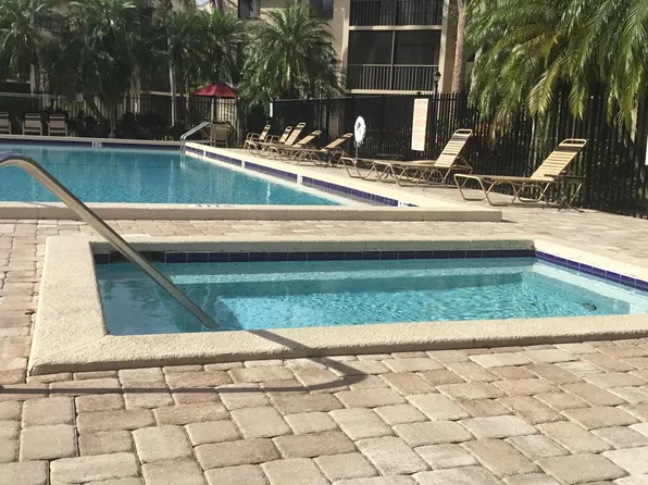 205 Foxtail Dr APT E3, Greenacres, FL 33415