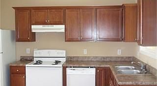 4th image of 836 Ventura Ct