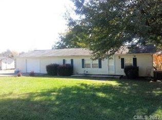 108 Aderholdt Rd, Bessemer City, NC 28016