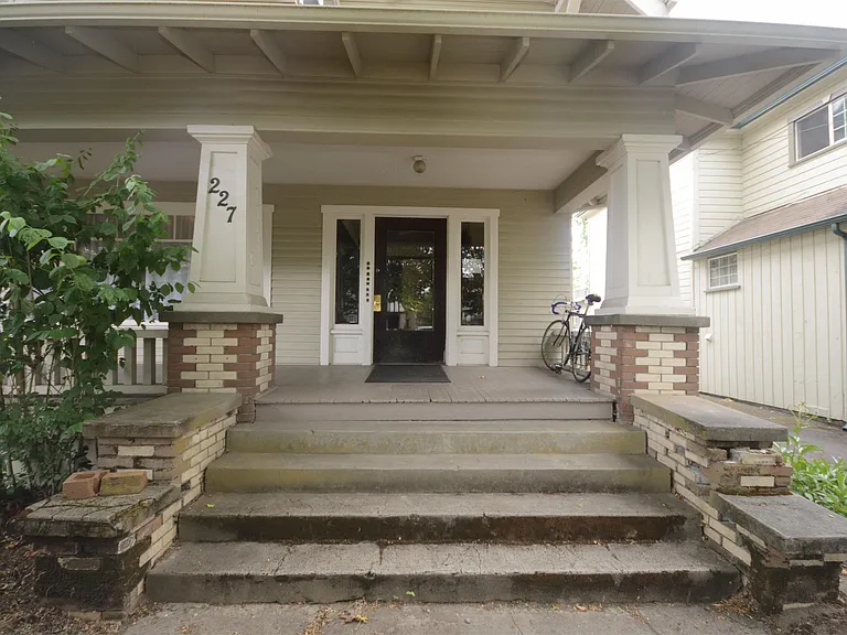 227 NW 11th St #1 — Photo 20