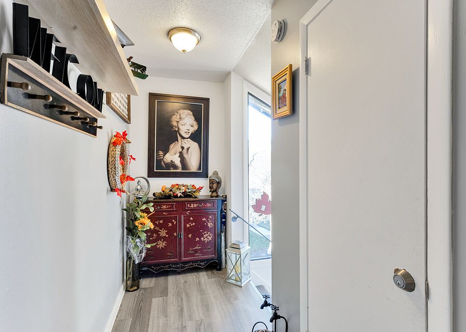 1st image of 411 Nottinghill Park