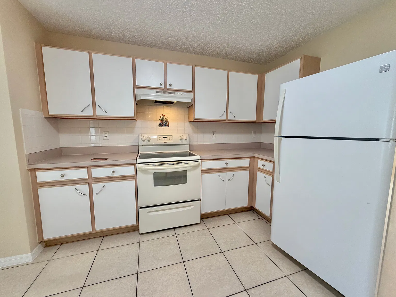4 bed, 1698 sqft, $2,100 — Photo 4