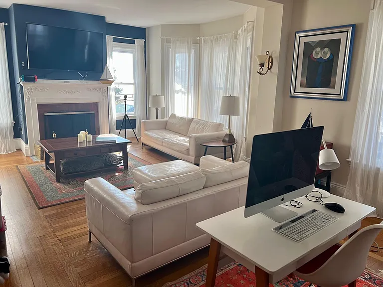 20 Greystone Park — Photo 9