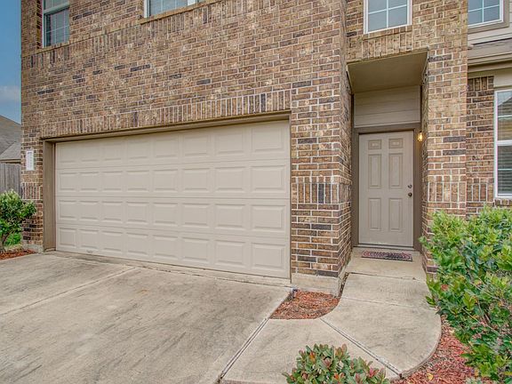 3rd image of 24935 Puccini Pl