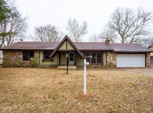 5715 Riverside Dr, Joplin, MO 64804