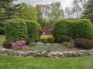 322 Songbird Ln, Southington, CT 06489