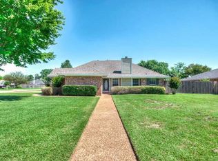 2568 Downs Cir, Bossier City, LA 71111