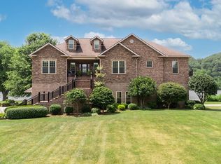 390 Powell Riverfront Rd, Saint marys, WV 26170