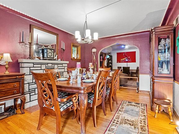 3rd image of 4921 Bancroft Ave