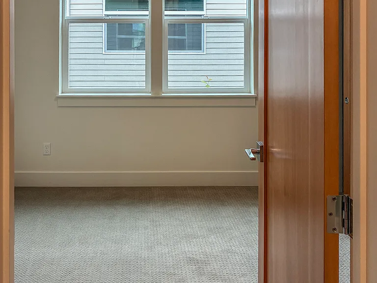 6010 NE 30th Ave — Photo 23