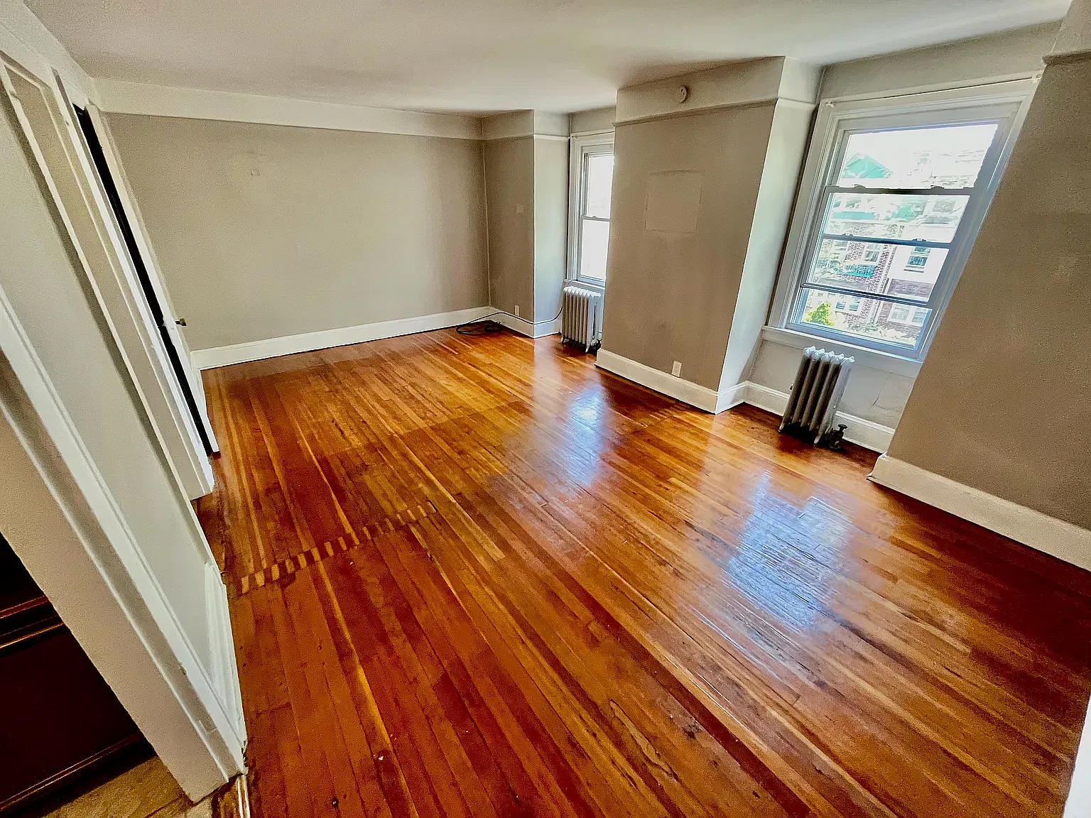 21-24 28th Street — Photo 2