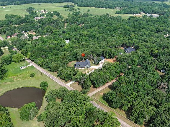 2nd image of 479 Anderson Rd