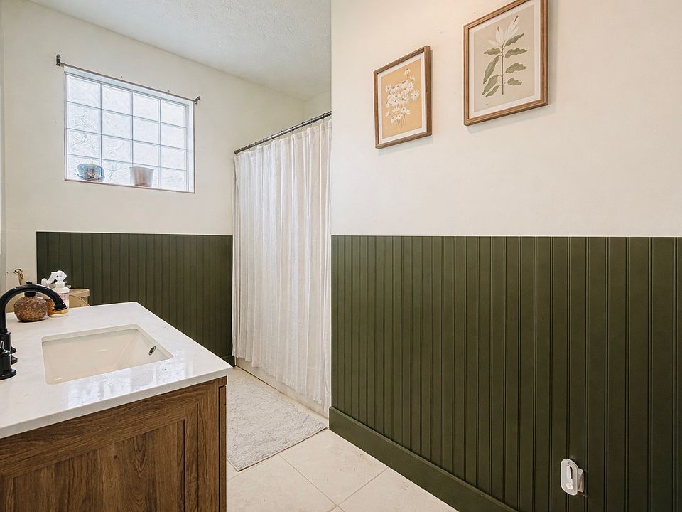 100th image of 2461 Bodenham Rd