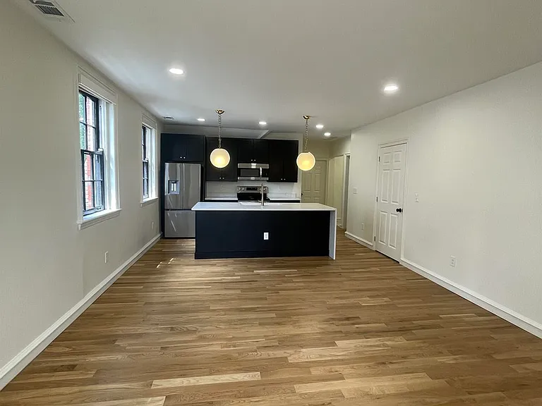 1005 Madison Ave — Photo 4